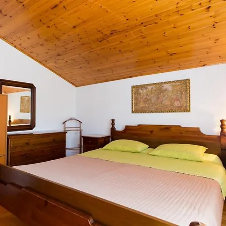 In With Terrace, Air Conditioning, Wifi, Washing Machine Apartment