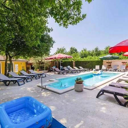 In With Terrace, Air Conditioning, Wifi, Washing Machine Porec